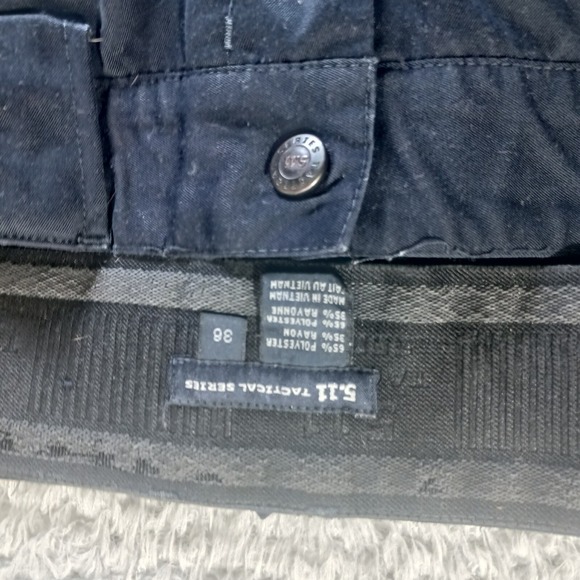 5.11 Tactical Series Cargo Pants Mens 31x30 Elastic Waist Straight Leg Utility - Picture 3 of 7